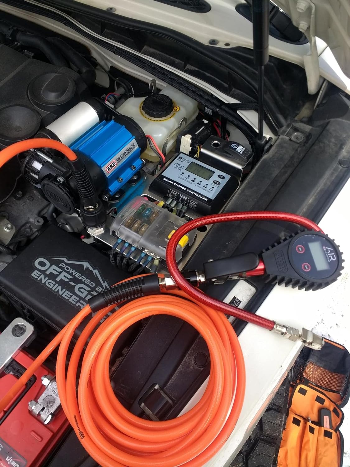 '12V' On-Board Twin High Performance Air Compressor, Ideal for Air Lockers Locking Differentials, Tire Inflator, Air Horn, Air Tools and Pneumatic Tools.